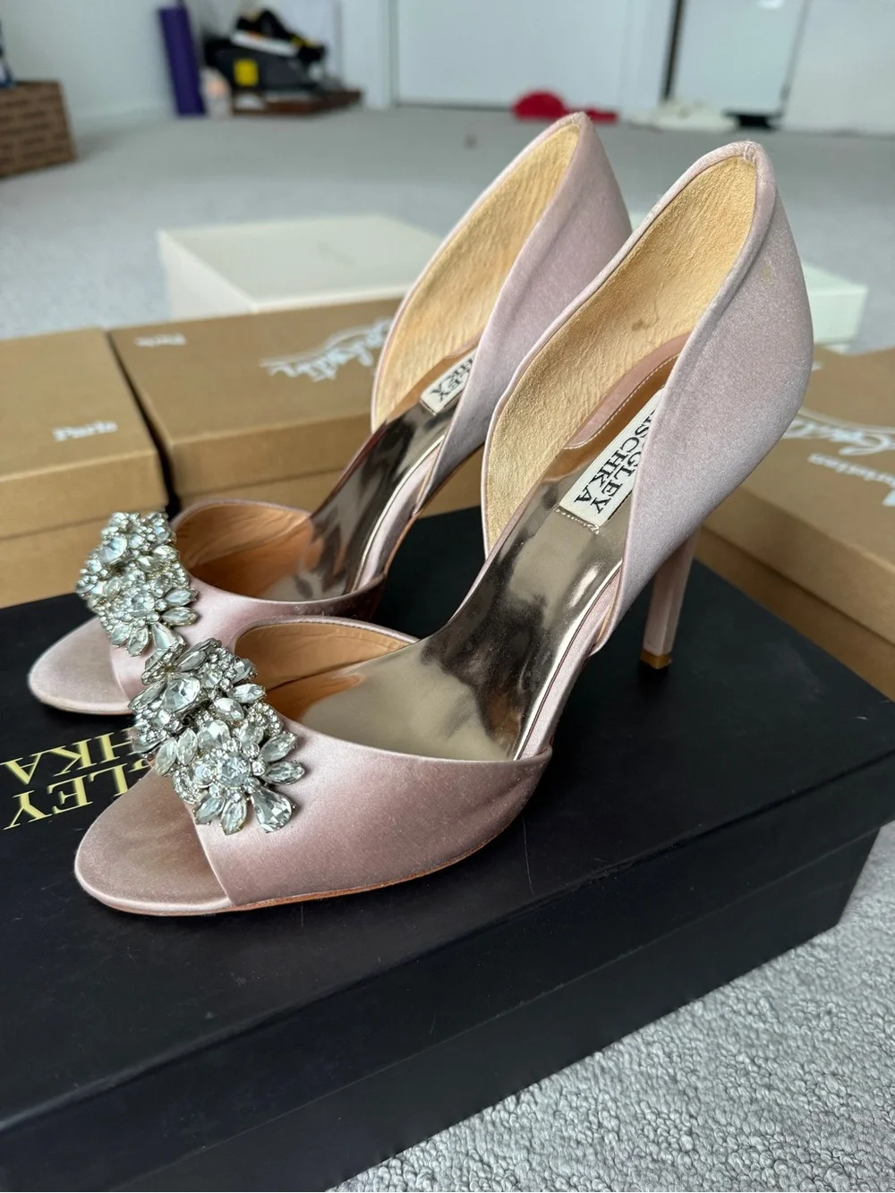 Badgley Mischka Pink Heels size 8